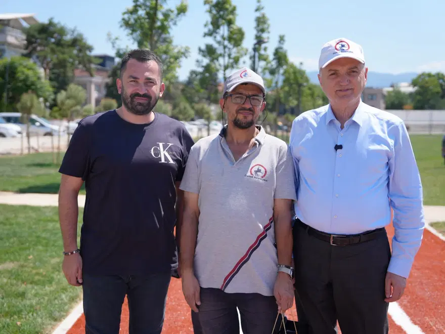Yolda servet bulup polise teslim etmişti. Ödülü belli oldu Yolda servet bulup polise teslim etmişti. Ödülü belli oldu