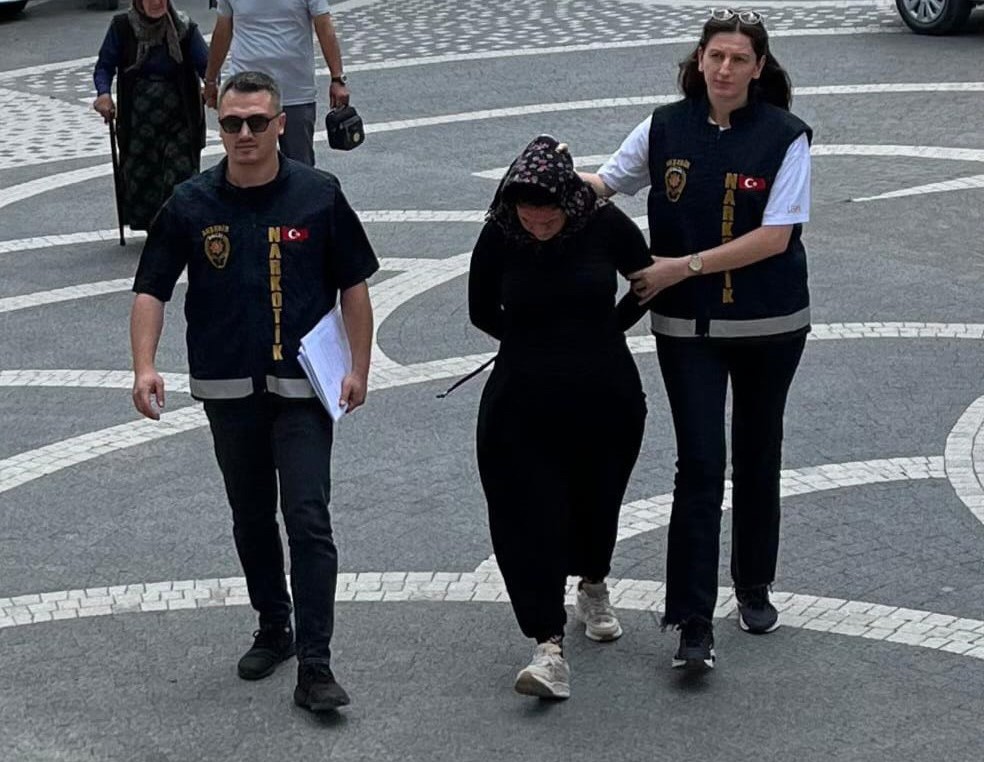 Cezaevine oğlunu ziyarete gitti, göremeden kendisi tutuklandı