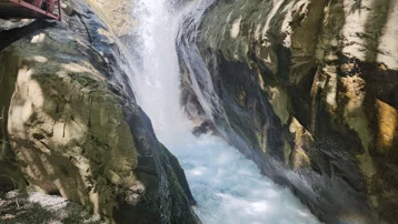 Sıcaktan bunalanlar buraya koşuyor. Serinlemek isteyenlerin uğrak noktası