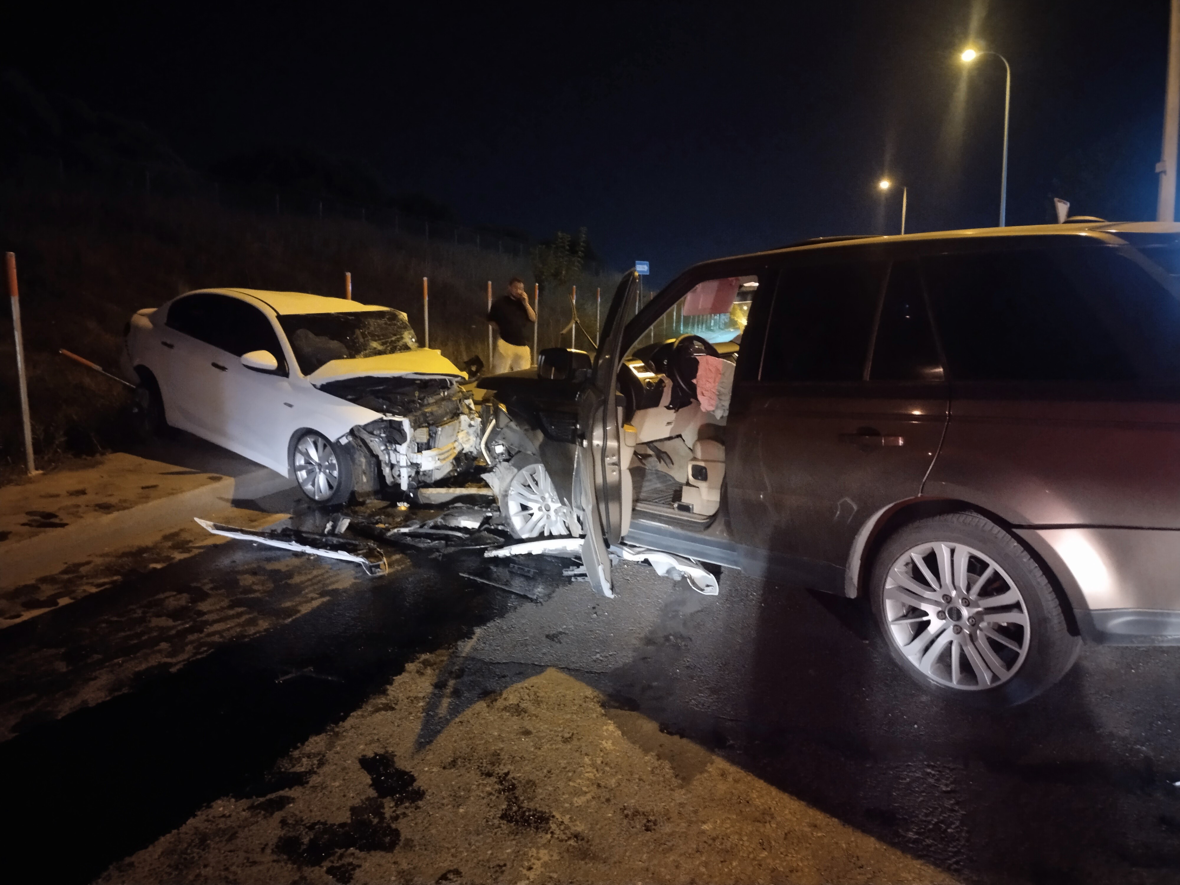 Ters yöne giren sürücü zincirleme kazaya neden oldu