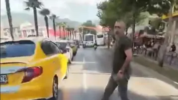 Kör noktada kalan yayaya motosiklet çarptı
