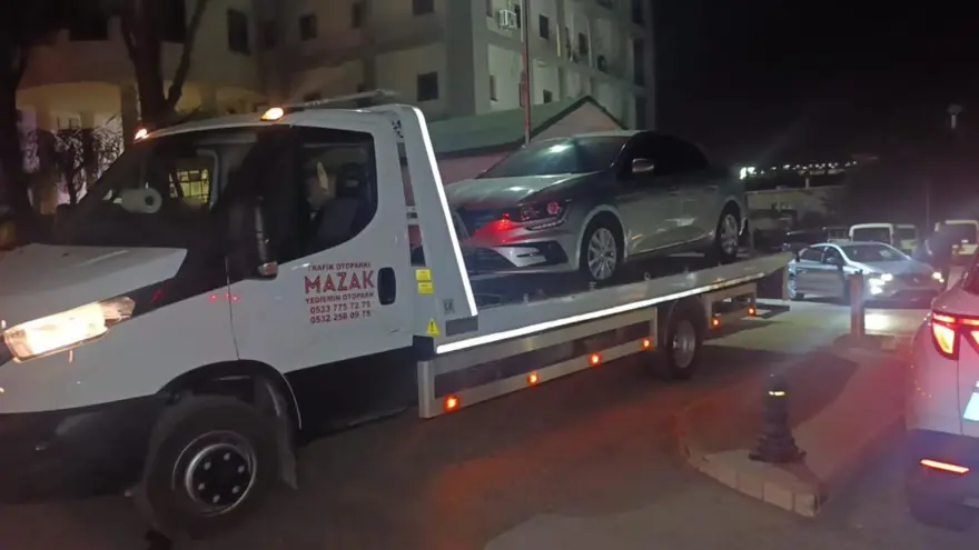 Belediyeye gece yarısı haciz operasyonu: Arabalar yediemine çekildi 1