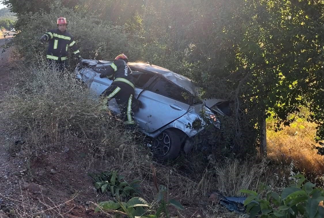 Otomobil şarampole devrildi. 23 yaşındaki sürücü hayatını kaybetti