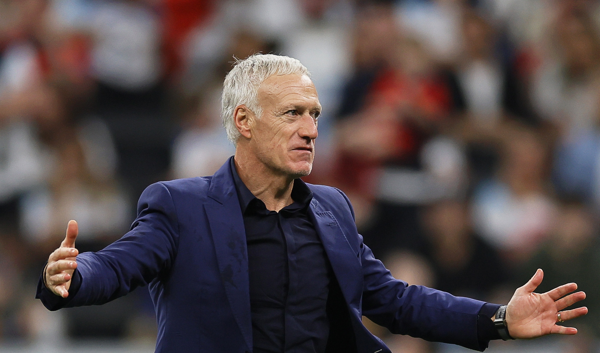 Hem futbolcu hem teknik direktör olarak kupa kazanmıştı. Fransa'da bir dönem resmen sona erdi