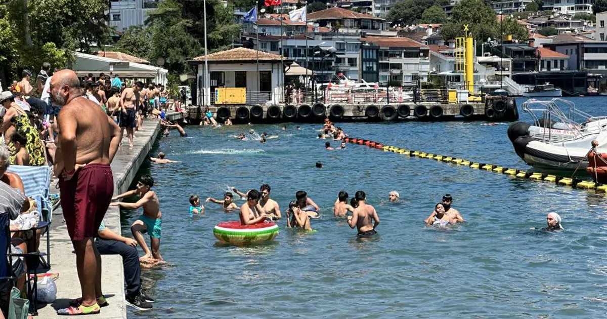 İstanbul'da sıcak hava bunalttı: "Sucuk gibi kavruluyoruz"