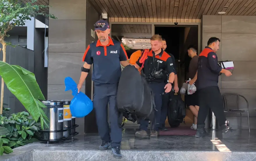 Otel odasında sır ölüm. AFAD ekipleri çağrıldı, içeri oksijen tüpü ve maskeyle girdiler 5
