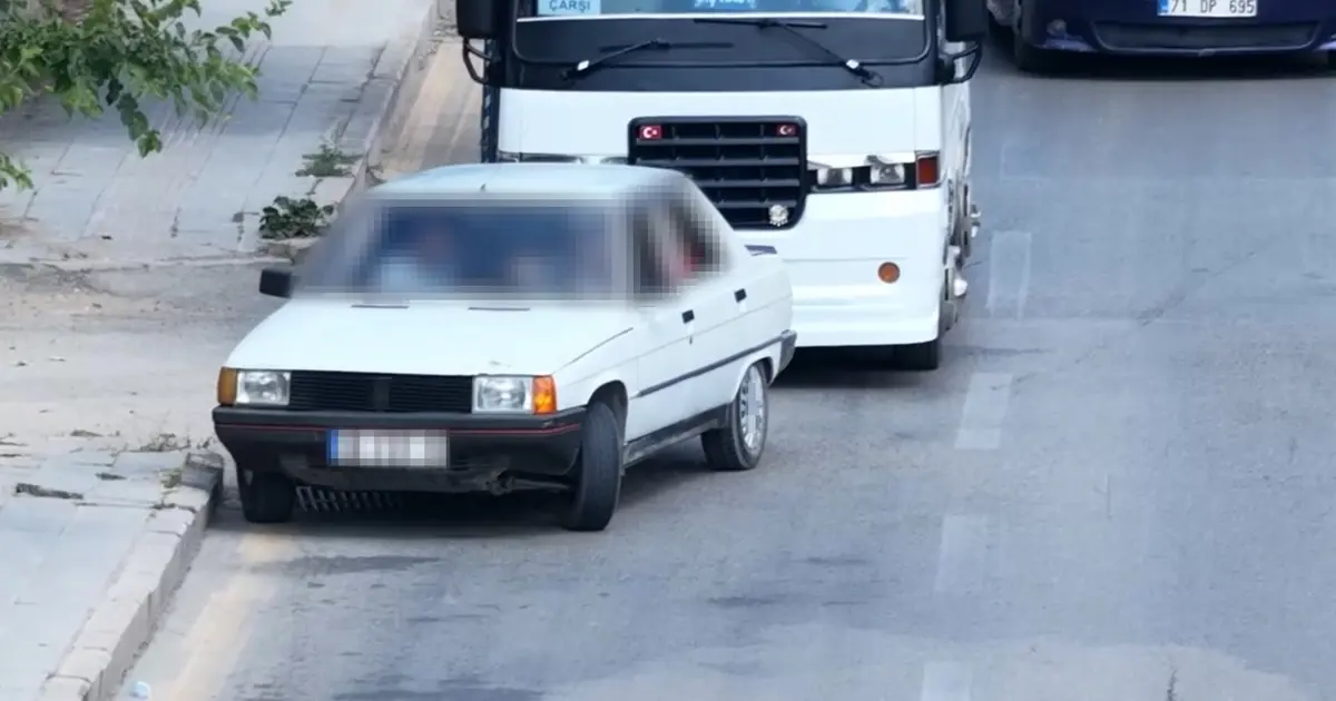 Trafik uygulamasını fark eden ehliyetsiz sürücünün kaçış planını dron bozdu