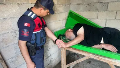 Kayıp vatandaş tabutun içinde sağ olarak bulundu