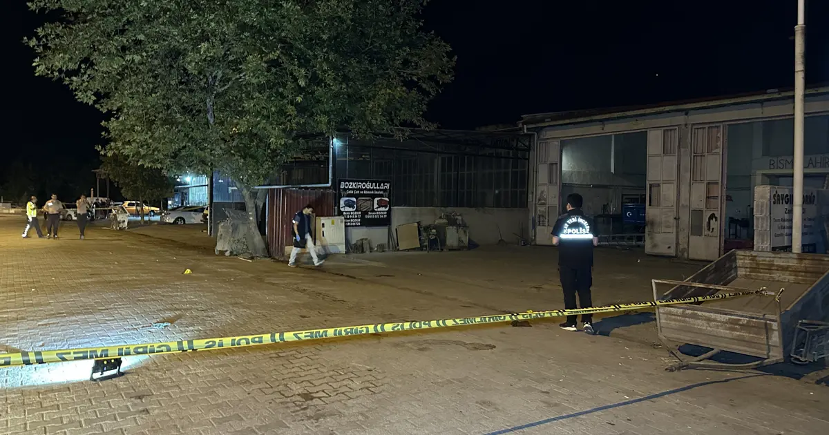 Uşak'ta iki esnaf arasındaki tartışma silahlı kavgaya dönüştü. 13 kişi yaralandı