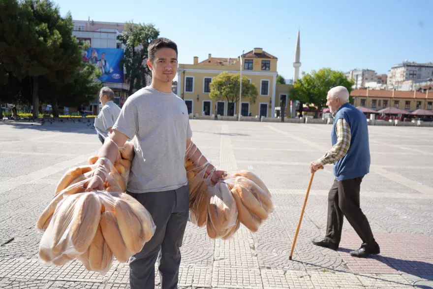 "REKORUM TEK SEFERDE 150 EKMEK"

 2