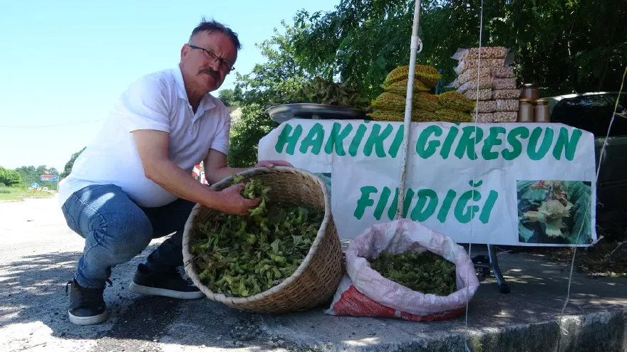 150 TL'den satılıyordu, bu yıl 200 TL. Yol kenarı tezgahlarında satışta 2