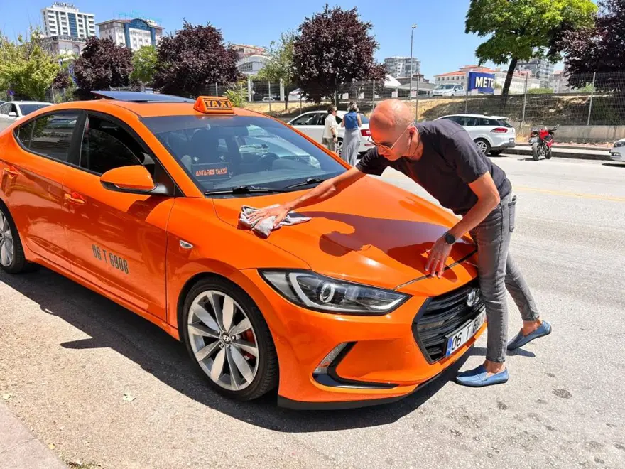 Yolcu "Giresun" deyince taksici cadde sandı, hatıra için taksimetrenin fotoğrafını çekti 