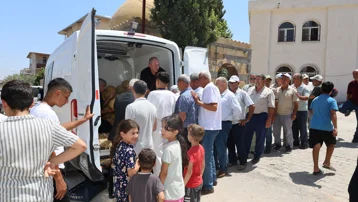 100 ton kavun ücretsiz dağıtıldı