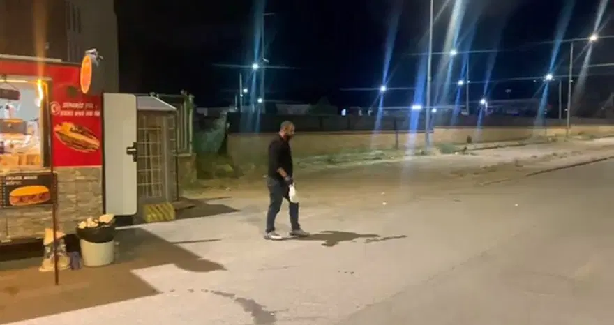 "BAZEN BURADA YER, BAZEN PAKET YAPARIZ" 2 "BAZEN BURADA YER, BAZEN PAKET YAPARIZ" 2