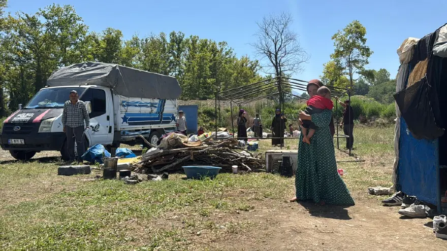 Ekmek parası için binlerce kilometre yol geldiler. 7 Ağustos için bekliyorlar 3 Ekmek parası için binlerce kilometre yol geldiler. 7 Ağustos için bekliyorlar 3