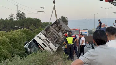 Samsun’da özel halk otobüsü devrildi. 21 kişi yaralandı