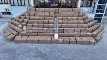 5 milyon kaçak sigarayı izolasyon malzemelerinin arasına sakladılar