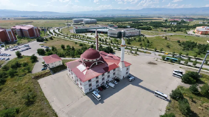 Görenler minare olduğuna inanamıyor. Kalem Camii ezber bozuyor 2