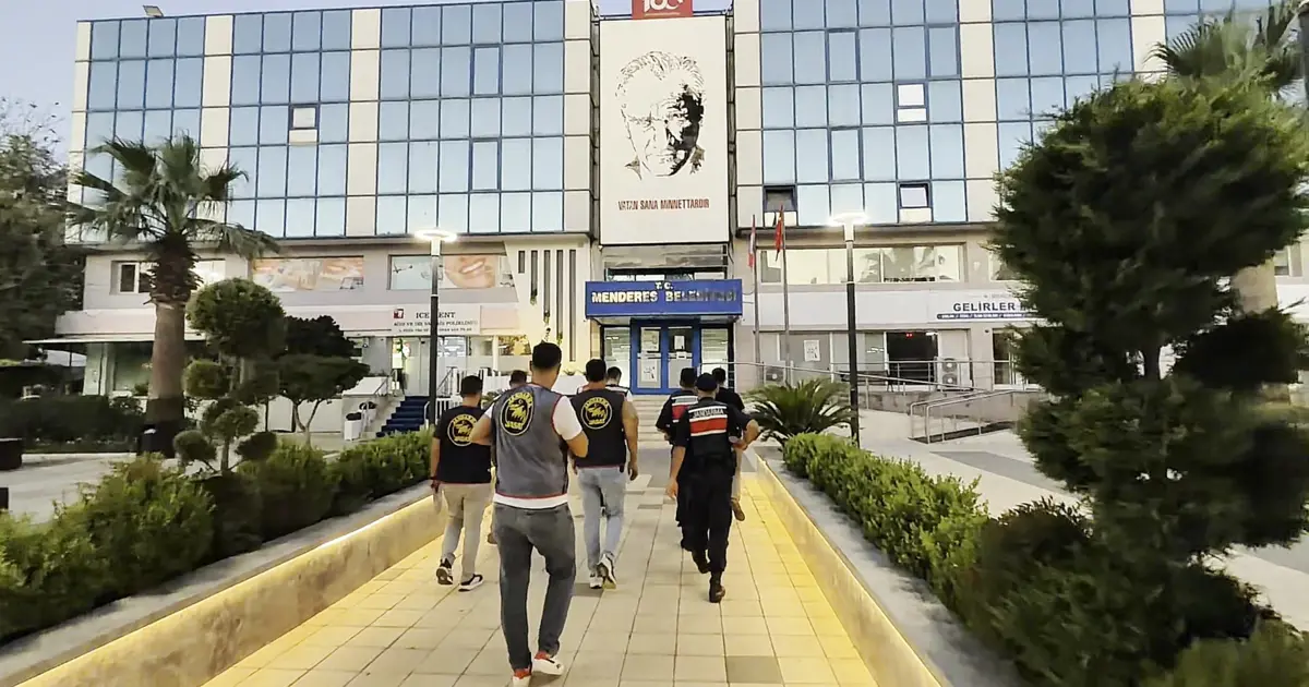 Menderes Belediyesi soruşturması. Firari başkan yardımcısı yakalandı