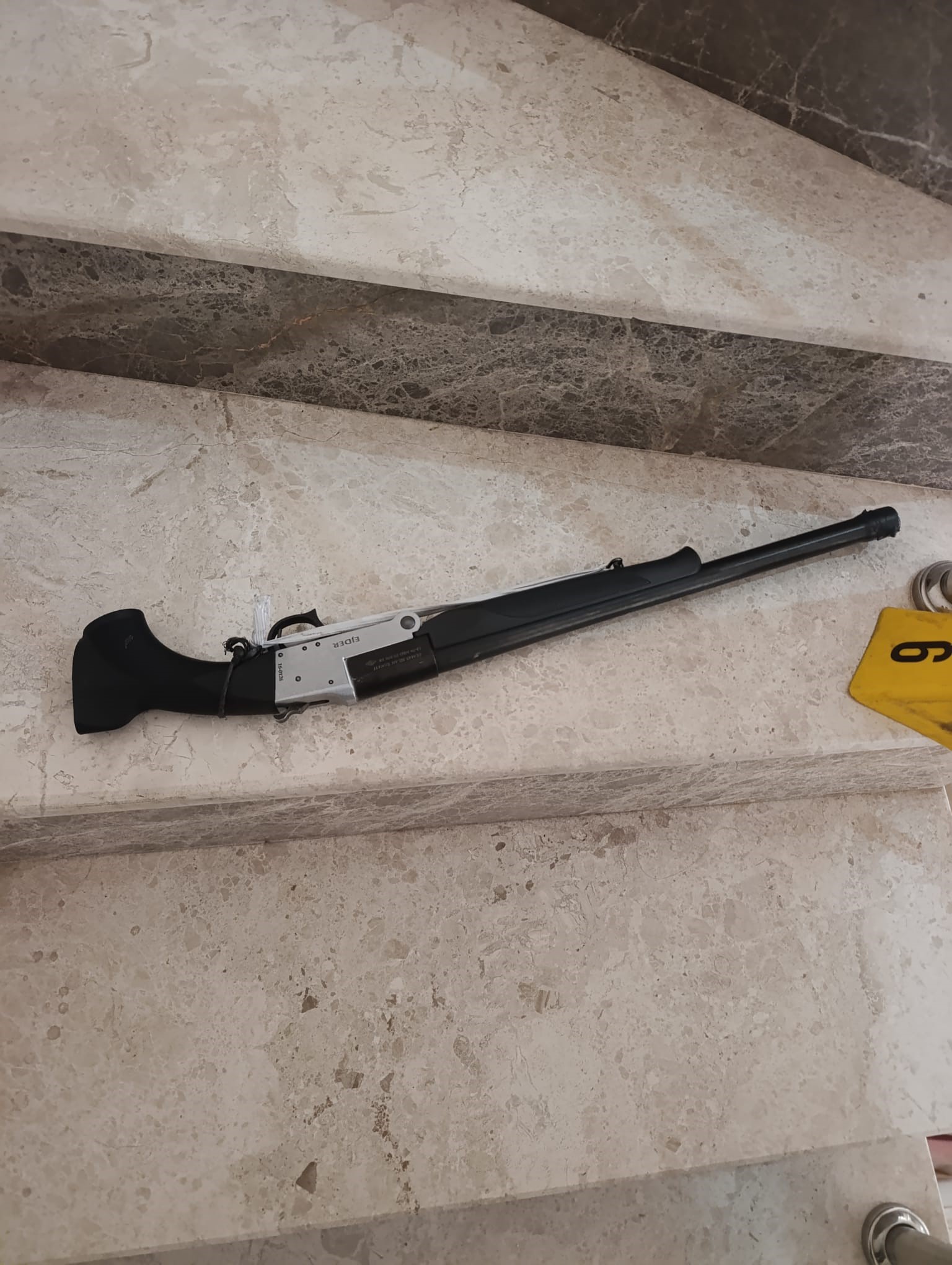 İzmir'de bir baba, tartıştığı oğlunu pompalı tüfekle öldürdü