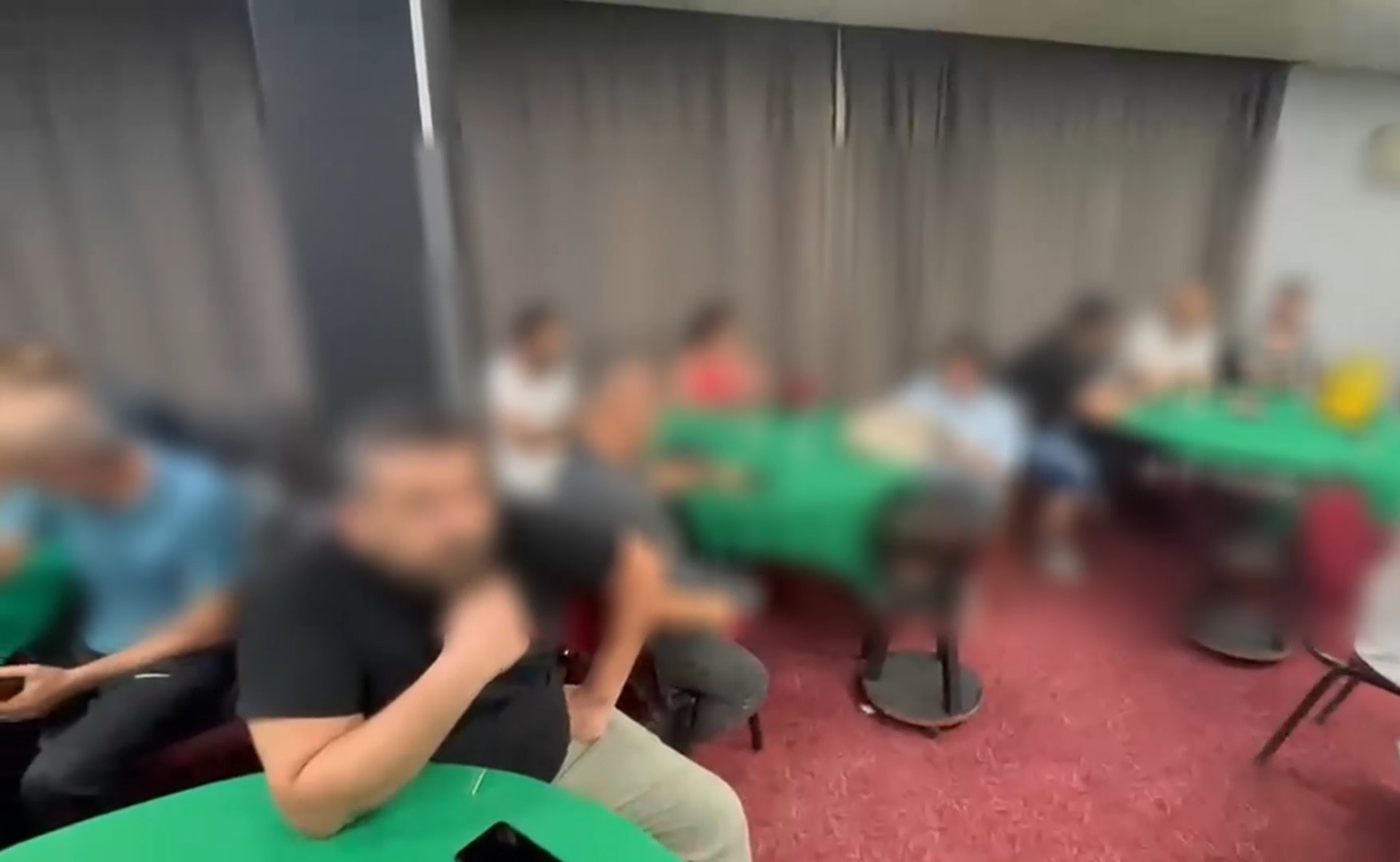 Düğün salonunda elektrik düğmesine basınca ortaya çıktı. Gizli geçitle ulaşılıyor