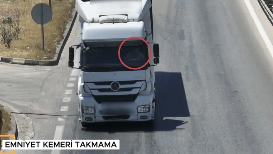 Otoyolda dron destekli denetim: Bin 123 araca ceza
