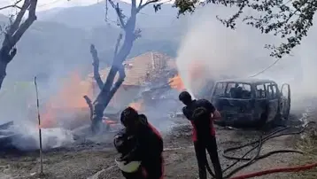 Komşusunu öldürdü, cinayetten sonra evini ve aracını yaktı