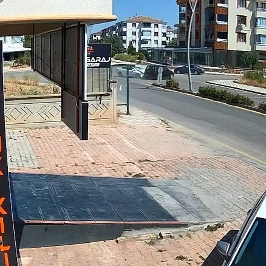 ESNAF, BULVARDA DÜZENLEME İSTİYOR ESNAF, BULVARDA DÜZENLEME İSTİYOR