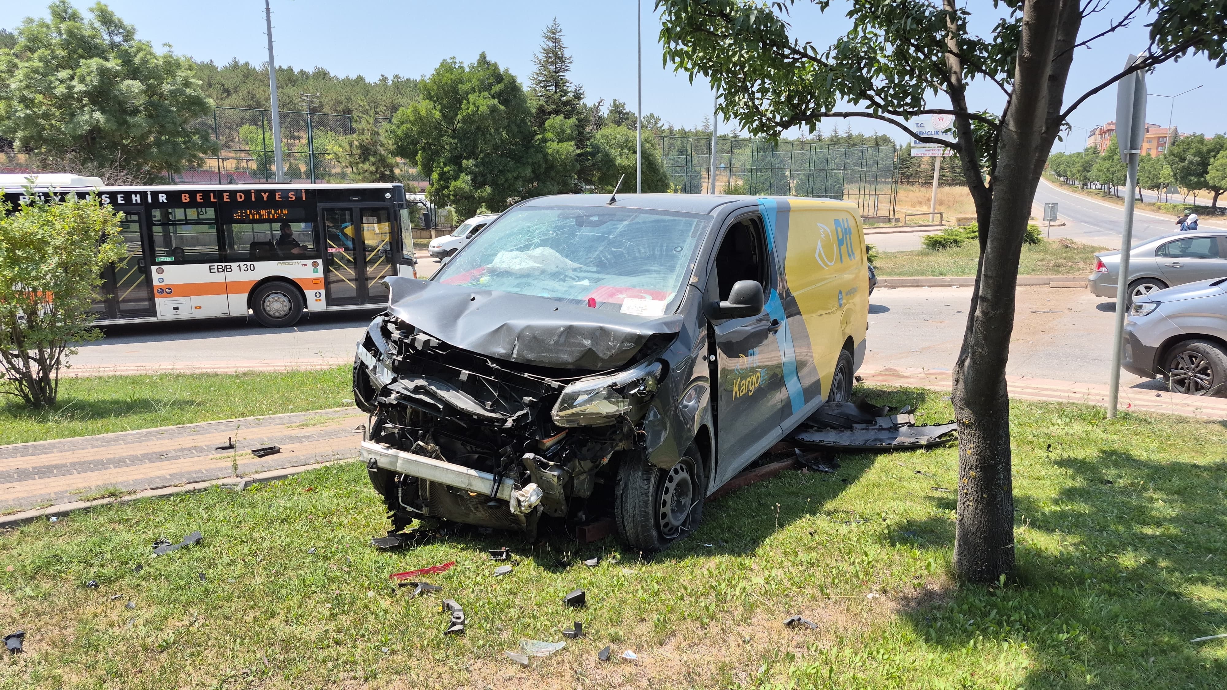 Eskişehir'de korkutan kaza. 2 yaralı