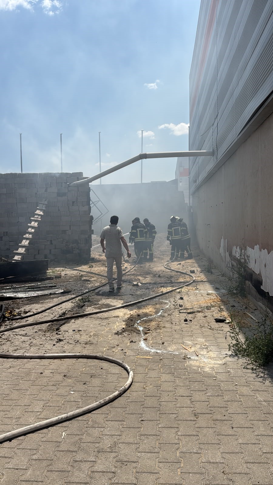 İş yerinde çıkan yangın söndürüldü