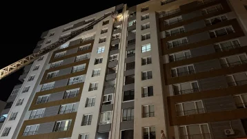 Yangın sırasında 13'üncü kattan düşerek hayatını kaybetti