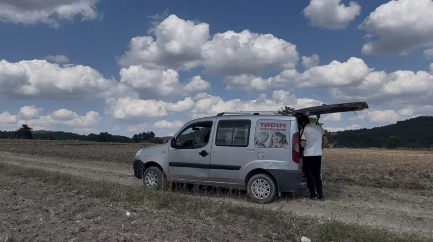 Mobil dondurmacı. Tarlaya servis yapıyor 3 Mobil dondurmacı. Tarlaya servis yapıyor 3