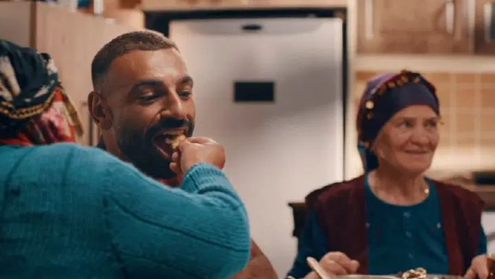 Salah için hazırladığı yemekleri tek tek saydı. "Vitamini bol şeyler yedirdik, herkes ağladı"