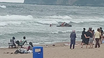 İnkumu'nda boğulma tehlikesi geçiren 10 kişi kurtarıldı