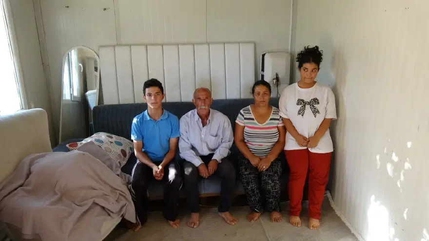 Attığı tek bir imza hayatını kararttı. Elektrik aboneliği istedi, 6 kişilik aile evsiz kaldı 3 Attığı tek bir imza hayatını kararttı. Elektrik aboneliği istedi, 6 kişilik aile evsiz kaldı 3