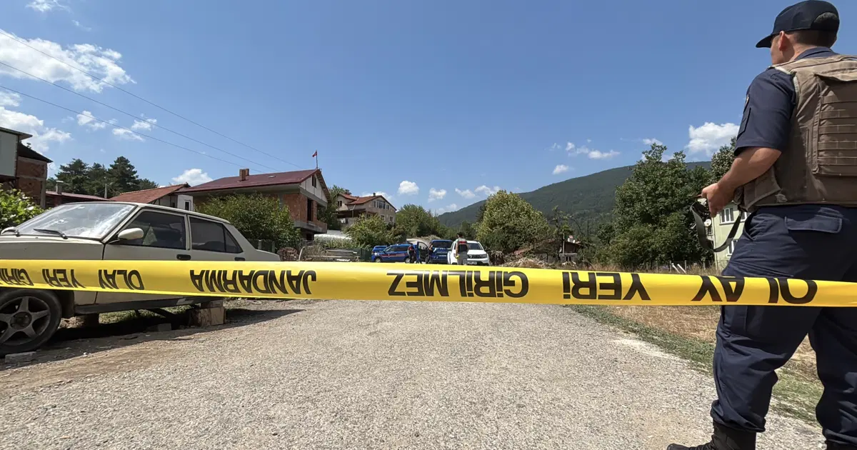 Arazi anlaşmazlığı yaşadığı akrabası baba ve oğlunu tüfekle öldürdü