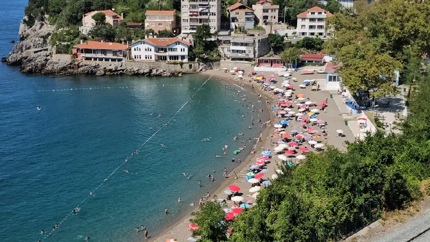 Denize giriş yasağı sona erdi, plaj hareketlendi 1 Denize giriş yasağı sona erdi, plaj hareketlendi 1