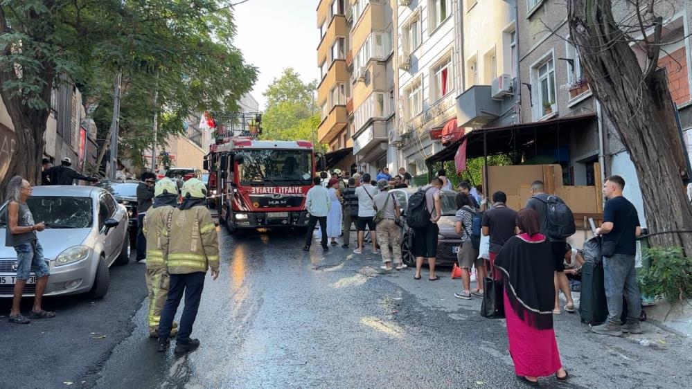 Beyoğlu'nda otelde yangın paniği