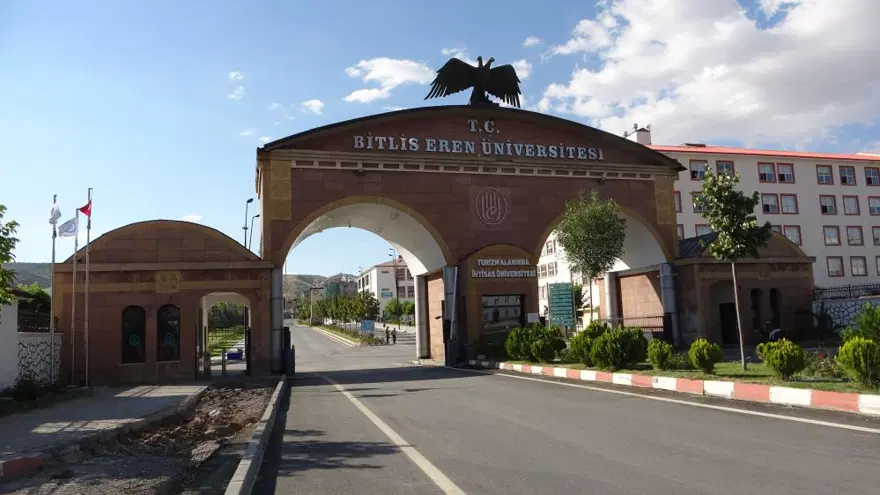 Köklü üniversiteleri solladı. YKS tercihlerinde Bitlis Tıp rüzgarı 4