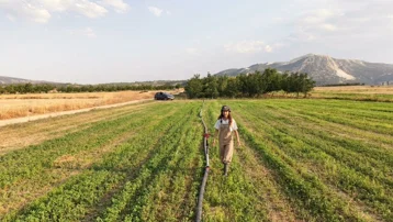 Babası kaza geçirdi, yük omuzlarına bindi. Üretmekten asla vazgeçmedi