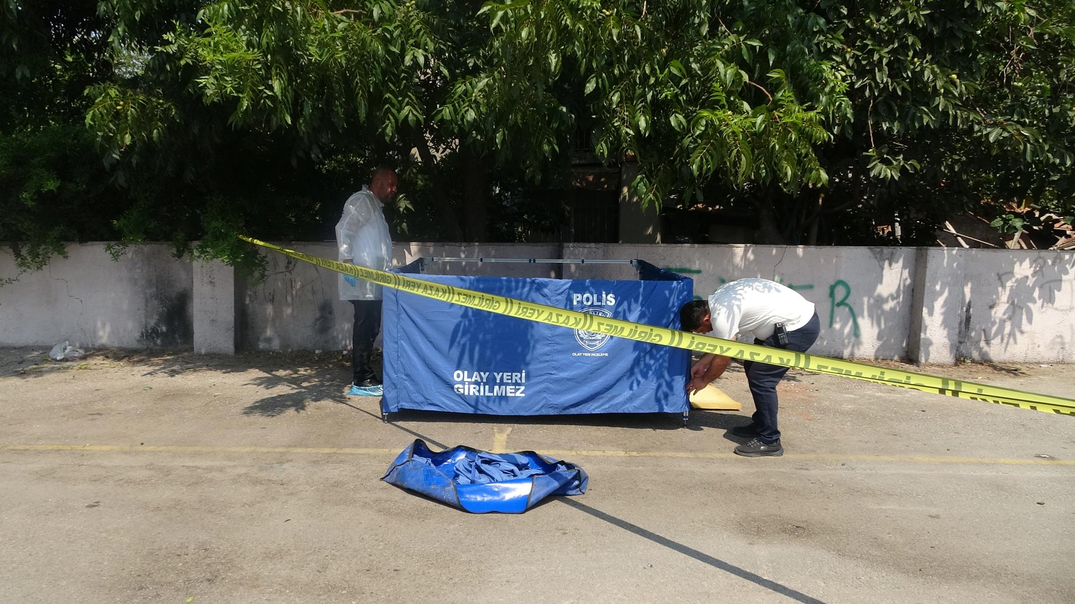 Pazar yerinde ölü bulundu, kimliği parmak iziyle belirlendi