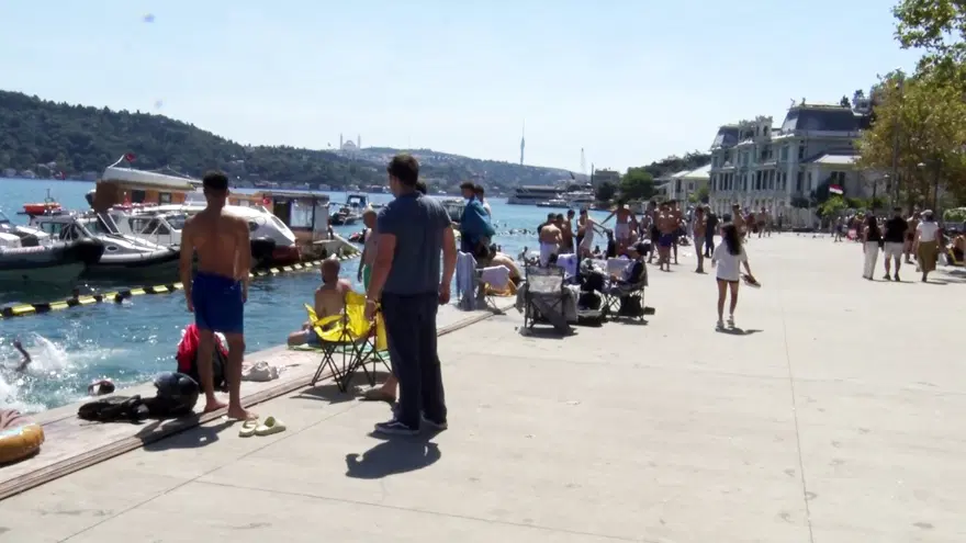 Sıcak hava bunaltınca akın ettiler.