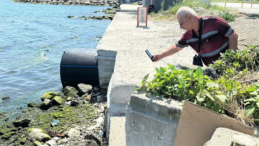 Fare bulduğu karpuzu afiyetle yedi. Gören cep telefonuna sarıldı 1 Fare bulduğu karpuzu afiyetle yedi. Gören cep telefonuna sarıldı 1