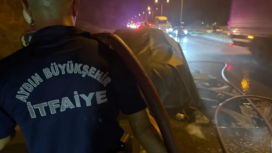 YANGIN ÖRTÜSÜYLE ALEVLERİN VE ZEHİRLİ GAZIN YAYILMASI ÖNLENDİ 1 YANGIN ÖRTÜSÜYLE ALEVLERİN VE ZEHİRLİ GAZIN YAYILMASI ÖNLENDİ 1