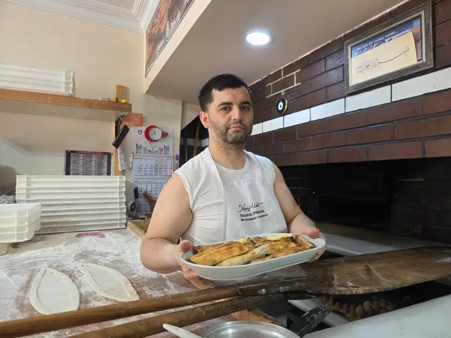 "ÇARŞAMBA PİDESİ HER DAMAK ZEVKİNE HİTAP EDİYOR"

 1