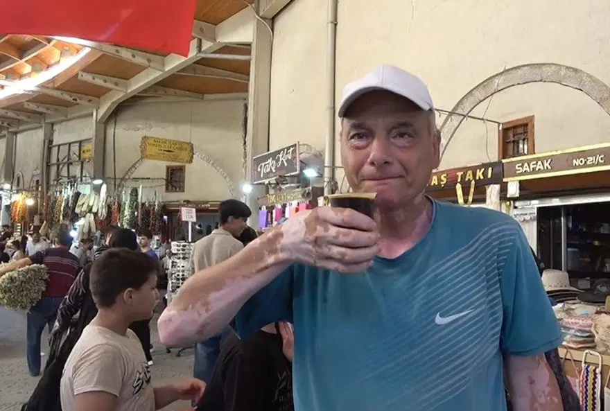 Çay gibi demleniyor; böbreklere, ciğerlere, mideye iyi geliyor. Kahramanmaraş'ın milli içeceği 3 Çay gibi demleniyor; böbreklere, ciğerlere, mideye iyi geliyor. Kahramanmaraş'ın milli içeceği 3