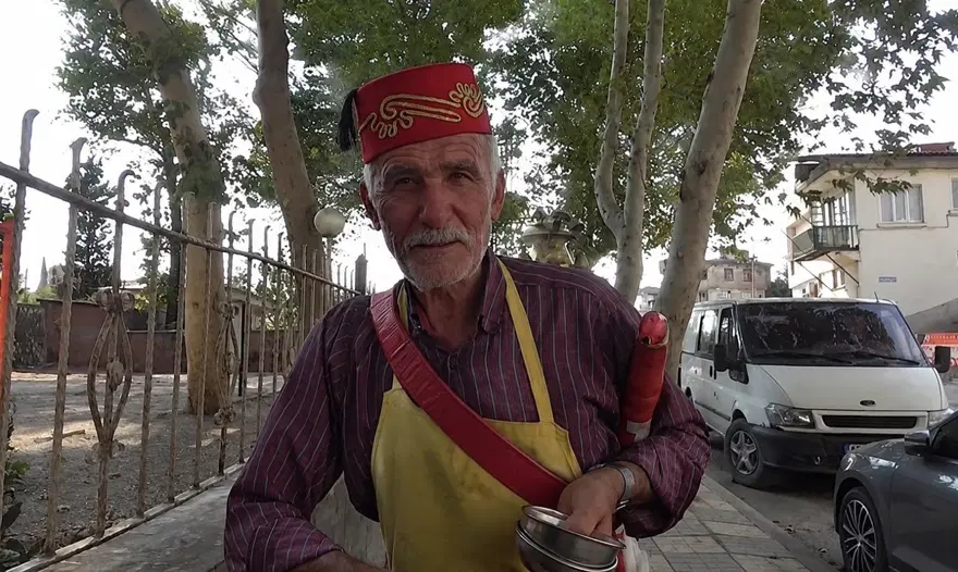 Çay gibi demleniyor; böbreklere, ciğerlere, mideye iyi geliyor. Kahramanmaraş'ın milli içeceği 1 Çay gibi demleniyor; böbreklere, ciğerlere, mideye iyi geliyor. Kahramanmaraş'ın milli içeceği 1