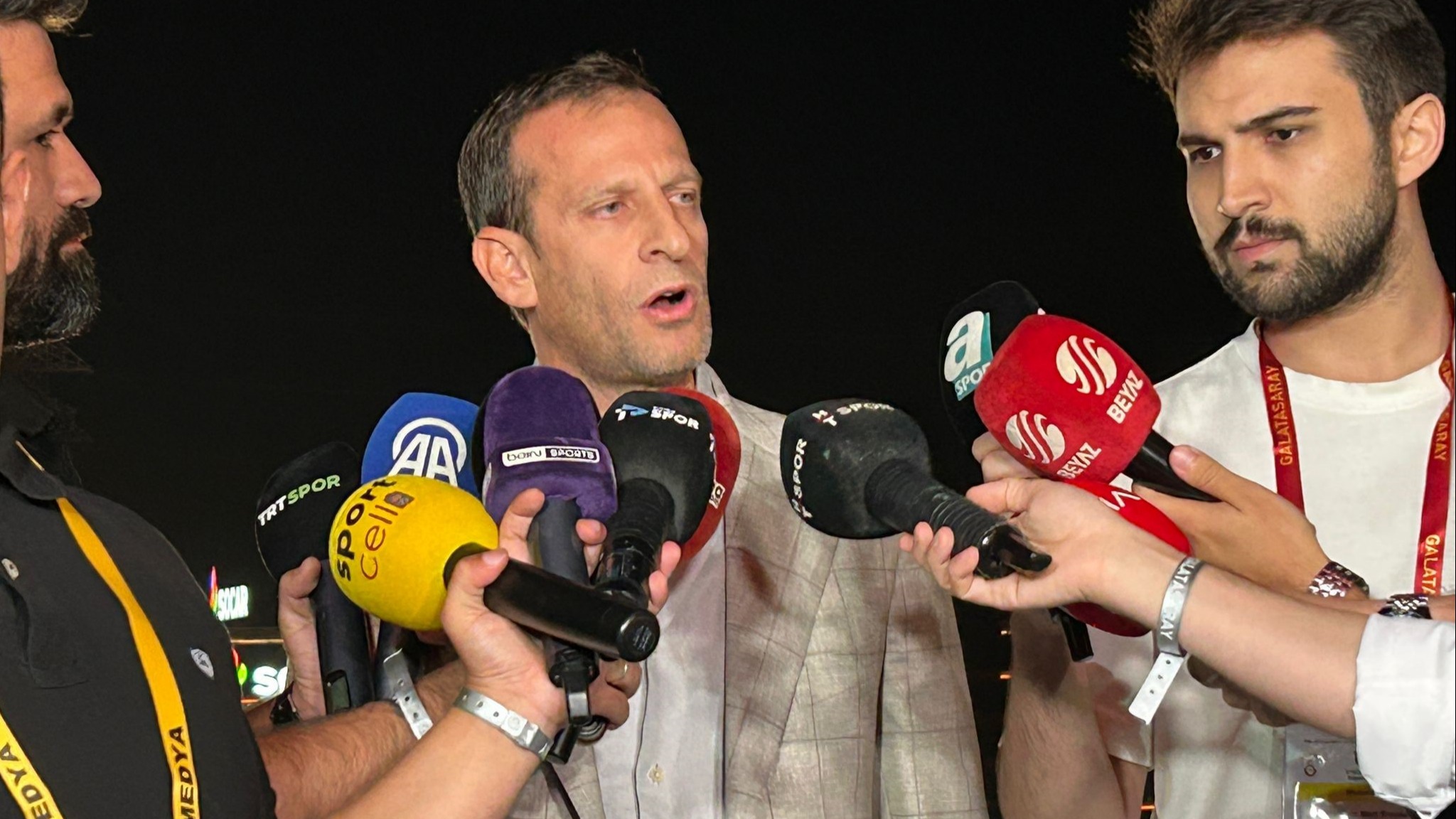 George Gardi: Rafael Leao büyük tekliflere rağmen Galatasaray'ı seçti