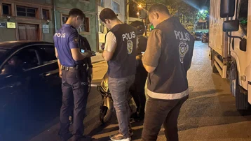 Bursa'da "huzur" uygulaması. 3 aranan şahıs yakalandı