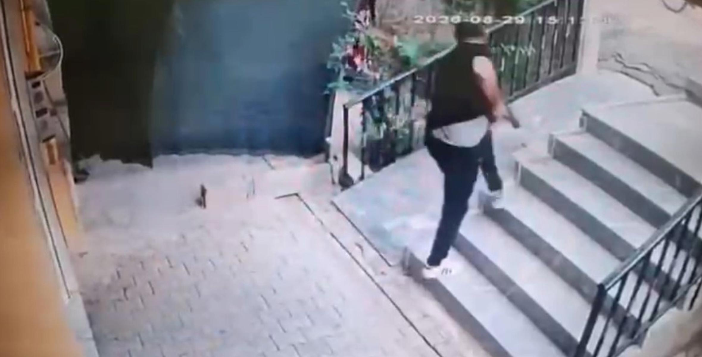 Çocukların kavgasına aileler karıştı, silah çekildi